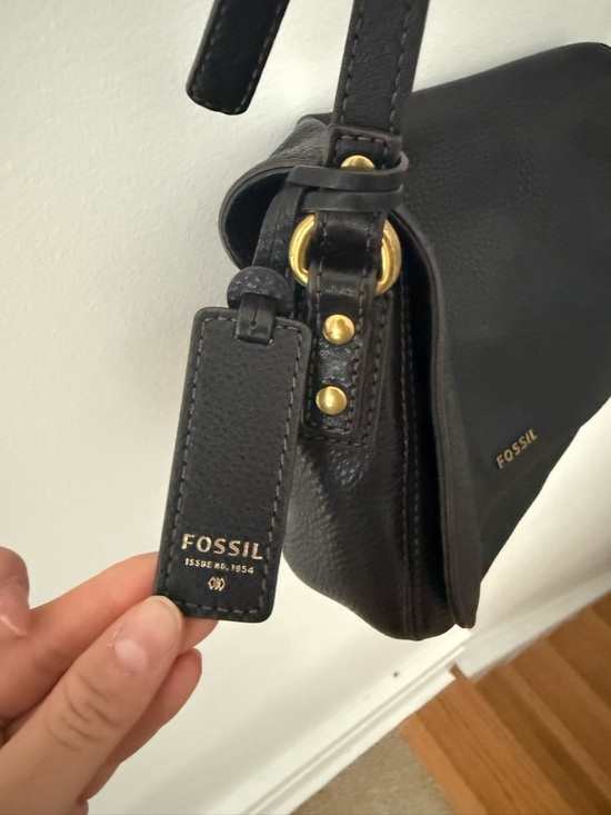 Fossil Black Pebble Leather Flap Crossbody Bag - Picture 4 of 11